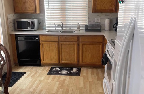Summerlin House | GREAT SPECIALS! Pet Friendly & Stay Free, 3-Bedrooms, and 13 min to The Strip!