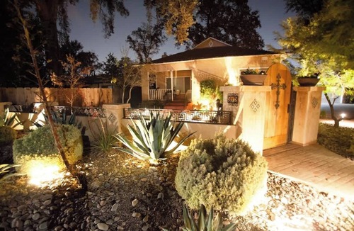 Visalia House | Group Retreat with Hot Tub and Studio