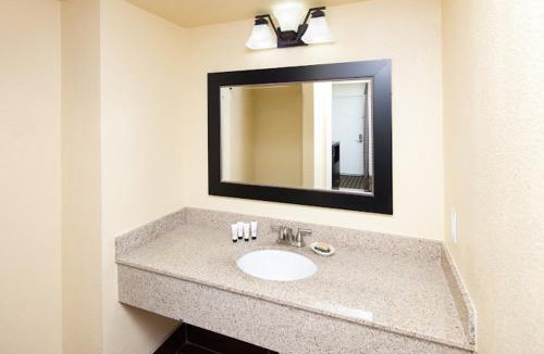 Redding Hotel | GuestPlace Inn & Suites