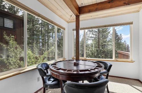 Tahoe Village House | Hall Court Manor - Hot tub Pet Friendly Pool Table