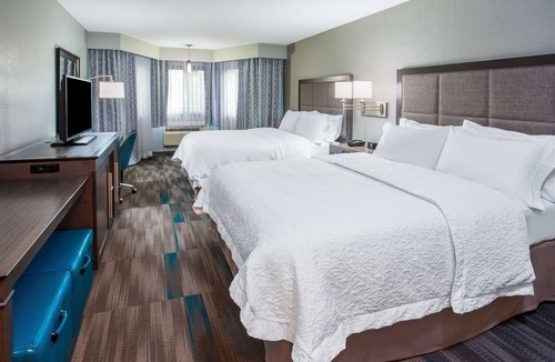 Monterey Hotel | Hampton Inn Monterey