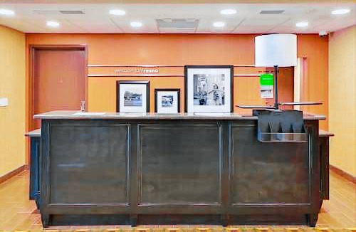 Herndon Hotel | Hampton Inn & Suites Fresno - Northwest