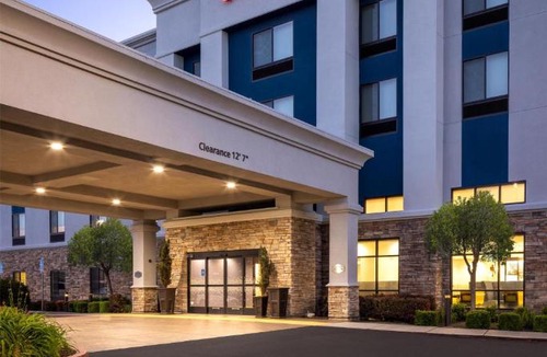 Manteca Hotel | Hampton Inn & Suites Manteca
