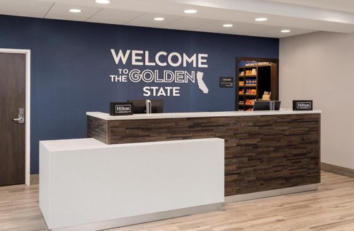 Manteca Hotel | Hampton Inn & Suites Manteca
