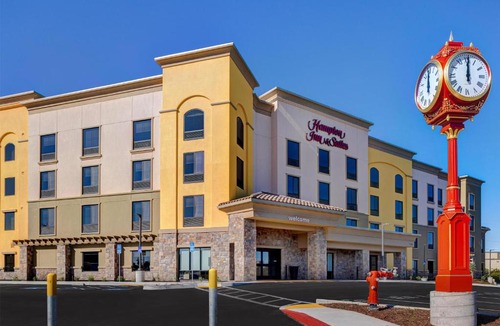 Marina Hotel | Hampton Inn & Suites Marina