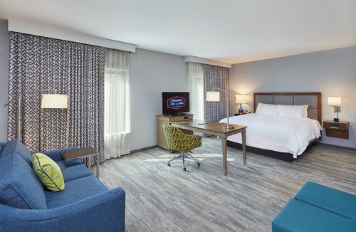 East Sacramento Hotel | Hampton Inn & Suites Sacramento at Csus