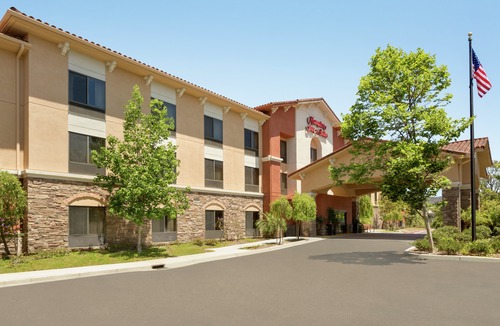 Newbury Park Hotel | Hampton Inn & Suites Thousand Oaks