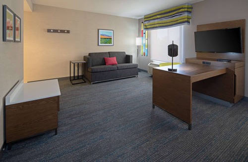 Visalia Hotel | Hampton Inn Visalia