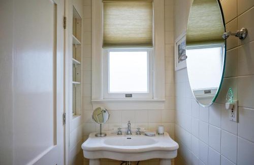 West Beach Hotel | Harbor House Inn