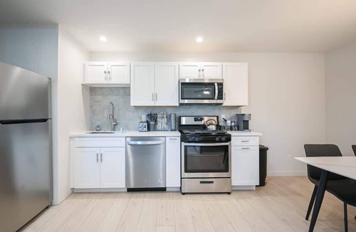 Morro Bay House | Harbor Retreat – EV Charger, King, Walk to Rock
