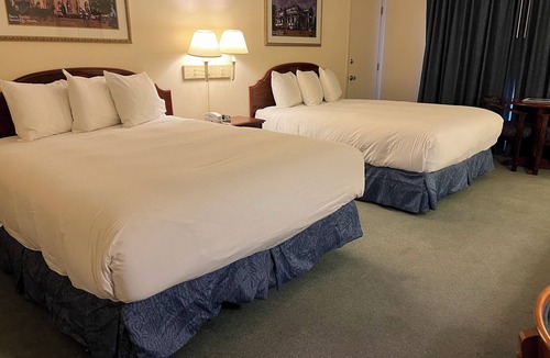 Carson City Hotel | Hardman House Inn & Suites