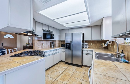 Lake Havasu City House | HavaHappyStay | Walk to Downtown + Boat Parking