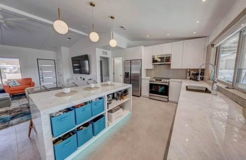Lake Havasu City House | HavaZoo Shark Enterprises: Pool+Spa+ Firepit+Games+Ample Parking