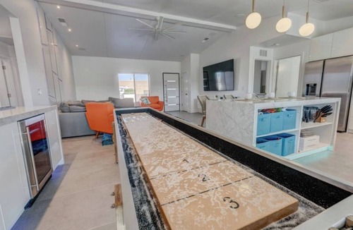 Lake Havasu City House | HavaZoo Shark Enterprises: Pool+Spa+ Firepit+Games+Ample Parking