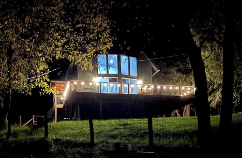 Sonora House | Hawk House Hideaway - Dogs Welcome & Baby Gear Included