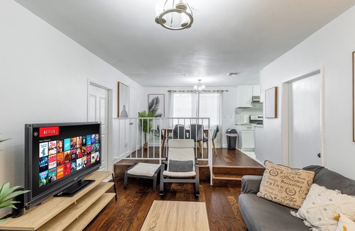 Alhambra Condo | Heart of DT Alhambra Walk to Starbucks Near DTLA A
