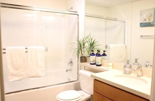 Wilshire Montana Apartment | Heart of Santa Monica Free Parking