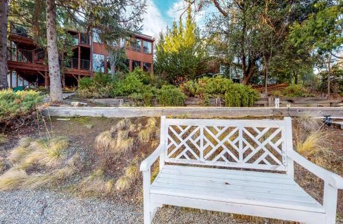 Groveland House | Heart's Desire on the Lake (01-275)