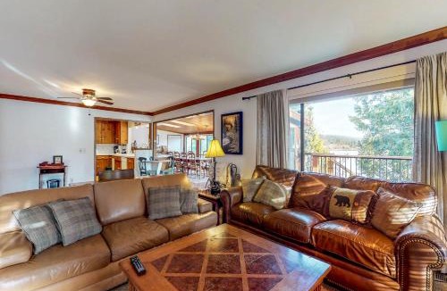 Groveland House | Heart's Desire on the Lake (01-275)