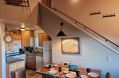 Tahoe Village Apartment | Heavenly Stagecoach Ski Retreat