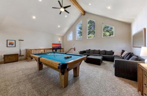 Bijou Park Acres House | Heavenly Valley Estate: Hot Tub Pets