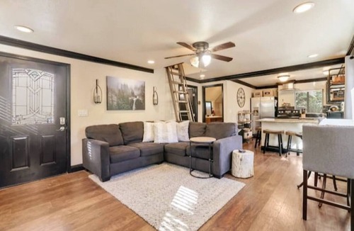 West Village Cabin | Hibernation Station ~ Walkable, Warm + Well-Loved