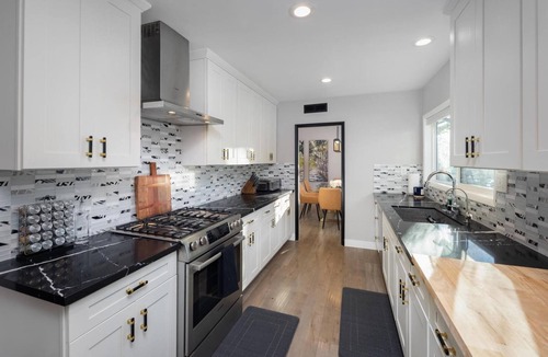 Beverly Hills Villa | Hidden Valley - Spectacular Hidden Valley Gem with Canyon Views