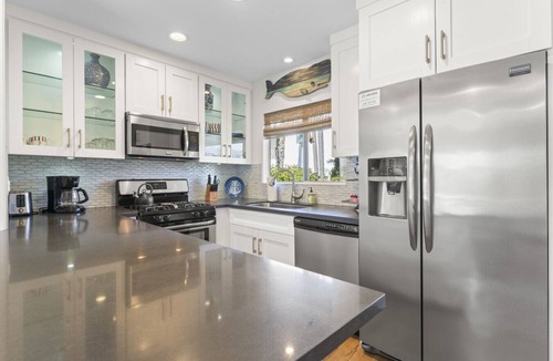 San Clemente Villa | Hideaway B- Walk to the beach, Downtown, AC!