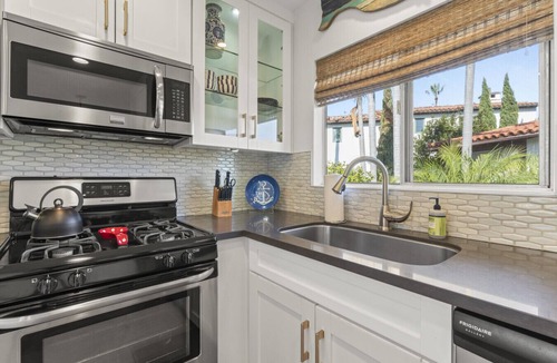 San Clemente Villa | Hideaway B- Walk to the beach, Downtown, AC!