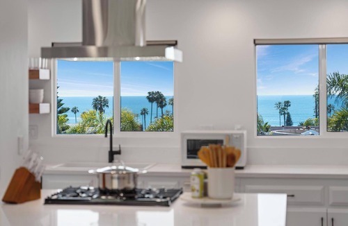 Cardiff-by-the-Sea House | High-End Renovation | Epic Views | Cedar Spa