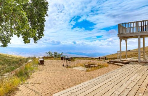 Stallion Springs House | Hiking, Wineries & More! Mtn-View Gem in Tehachapi