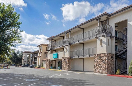 Tulare Hotel | Hillstone Inn Tulare, an Ascend Collection Hotel