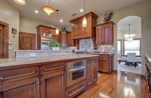 Redding House | Hilltop Estate Pool Table, Gym, Mountain Views