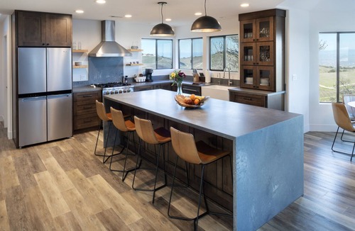 Paso Robles House | Hilltop Vineyard Estate | Infinity Pool + Views