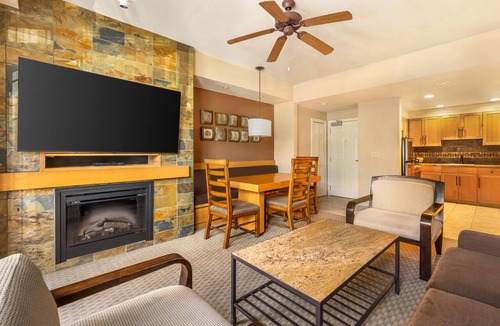 South Lake Tahoe Resort | Hilton Vacation Club Lake Tahoe Resort South
