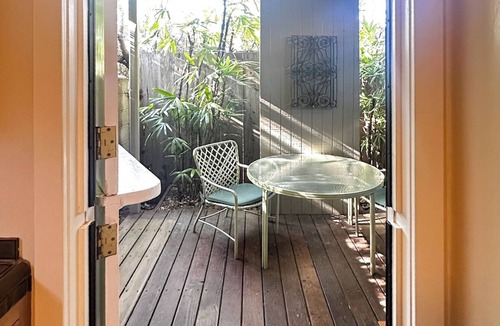 Pasadena House | Historic 1923 Little House: Charming, Efficient & Perfectly Located in Pasadena