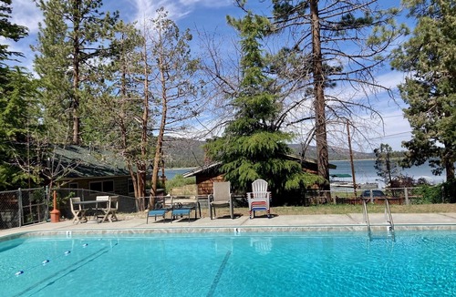 Big Bear Lake Cabin | Historic 3BR Lodge House in Big Bear Lake | Pool Table, Lake Walk
