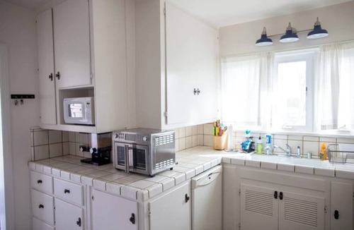 Riviera - Westchester House | Historic, Family-Friendly Home in Downtown