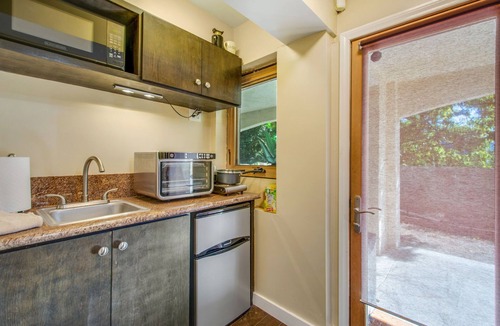 View Park-Windsor Hills House | Historic Hillside Charm in Historic View Park