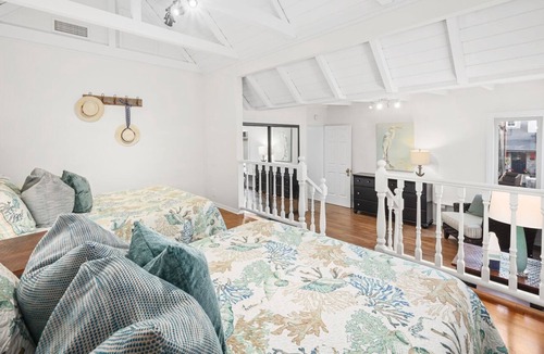 Corona del Mar House | Historic Home in Corona Del Mar near China Cove