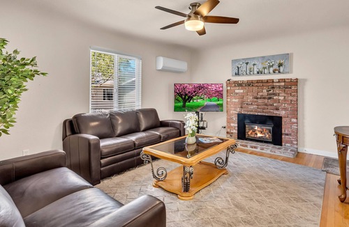 Folsom Cottage | Historic Oldtown Folsom! Charming, updated cottage near Sutter Street