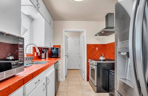 Folsom Cottage | Historic Oldtown Folsom! Charming, updated cottage near Sutter Street