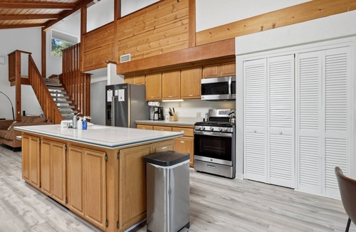 Oakhurst House | Hodges Hill Hideout w/pool, spa, BBQ - Dog Friendly!