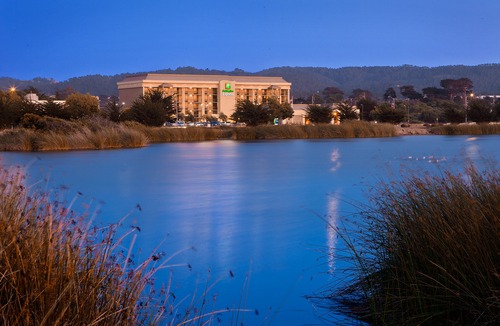 Seaside Hotel | Holiday Inn Express at Monterey Bay, an IHG Hotel