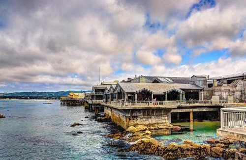 Seaside Resort | Holiday Inn Express at Monterey Bay by IHG
