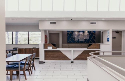 Grover Beach Resort | Holiday Inn Express Grover Beach-Pismo Beach Area by IHG