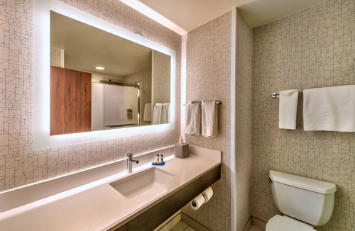 Minden Hotel | Holiday Inn Express Hotel & Suites Minden by IHG