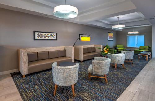 Minden Hotel | Holiday Inn Express Hotel & Suites Minden by IHG