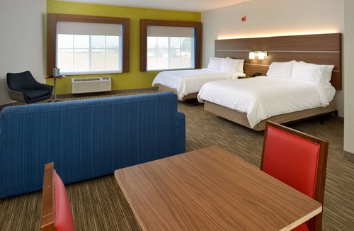 Lodi Hotel | Holiday Inn Express Hotel & Suites Lodi by IHG