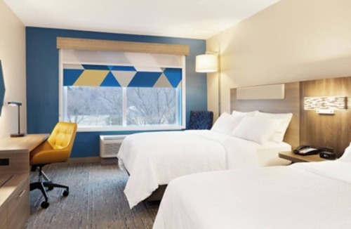 Manteca Hotel | Holiday Inn Express Hotel & Suites Manteca by IHG
